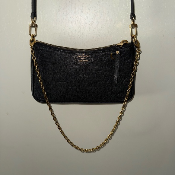 LV Monogram pouch - Picture 11 of 16